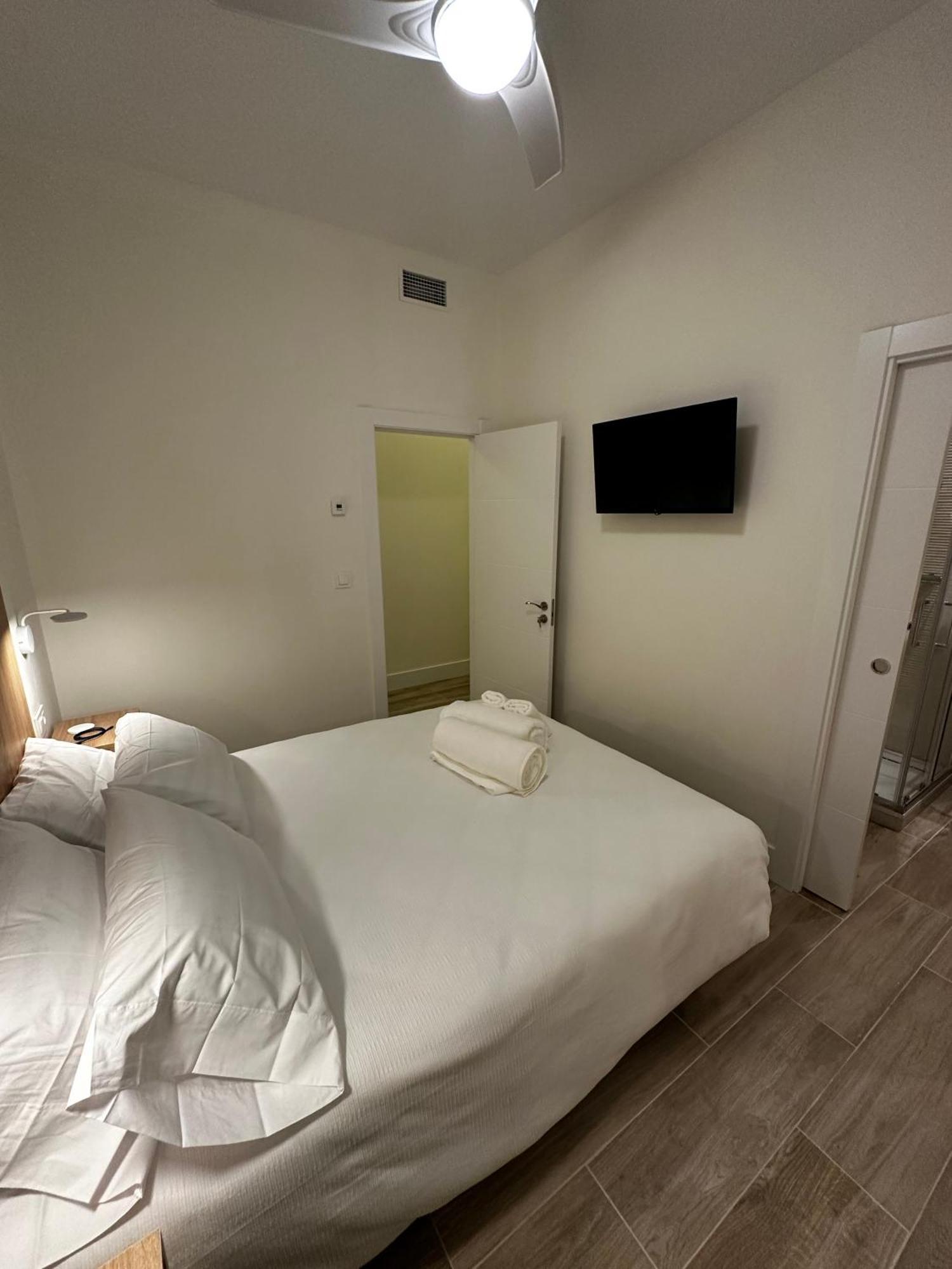 Apartamentos Moncloa Madrid Kültér fotó